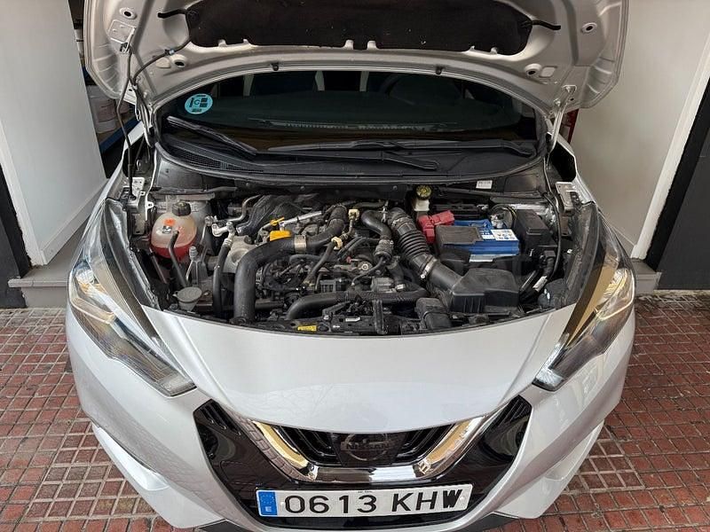 Usado Nissan Micra 90 CV (66 kW) 2018 Gris / plata Utilitario