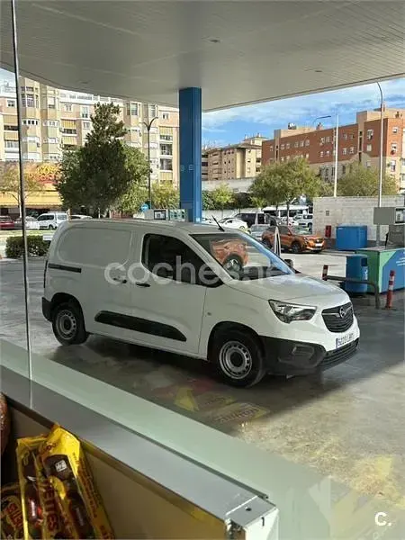 Usado Opel Combo Life 102 CV (75 kW) 2021 Blanco Monovolumen