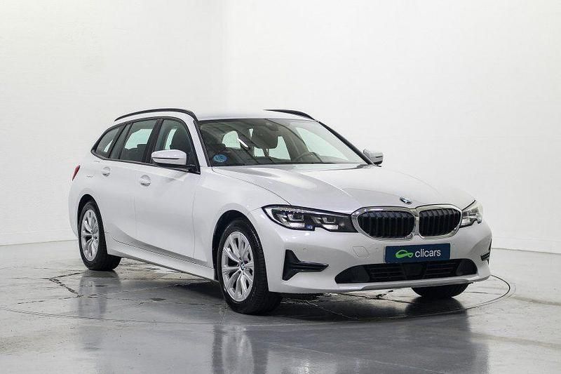 Usado BMW 318 150 CV (110 kW) 2022 Blanco Familiar