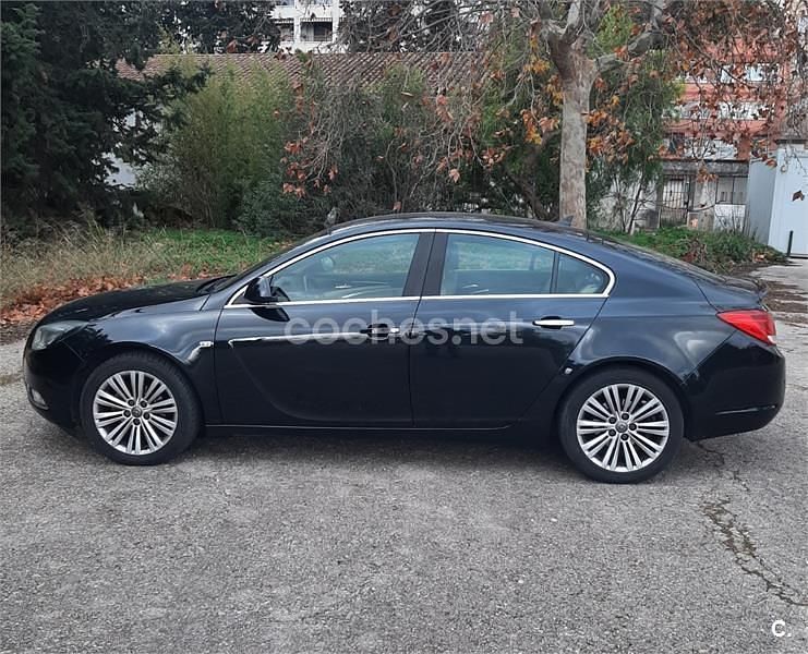 Negro Usado 2012 Opel Insignia Edition Berlina | 6000 € (Precio justo) - Imagen 1/4