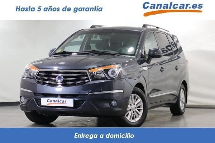Gris Usado 2014 Ssangyong (KGM) Rodius Monovolumen | 10.879 € (Precio justo) - Imagen 1/4