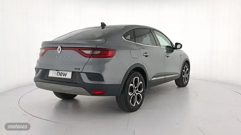 Usado Renault Arkana Techno 145 CV (106 kW) 2023 Gris SUV