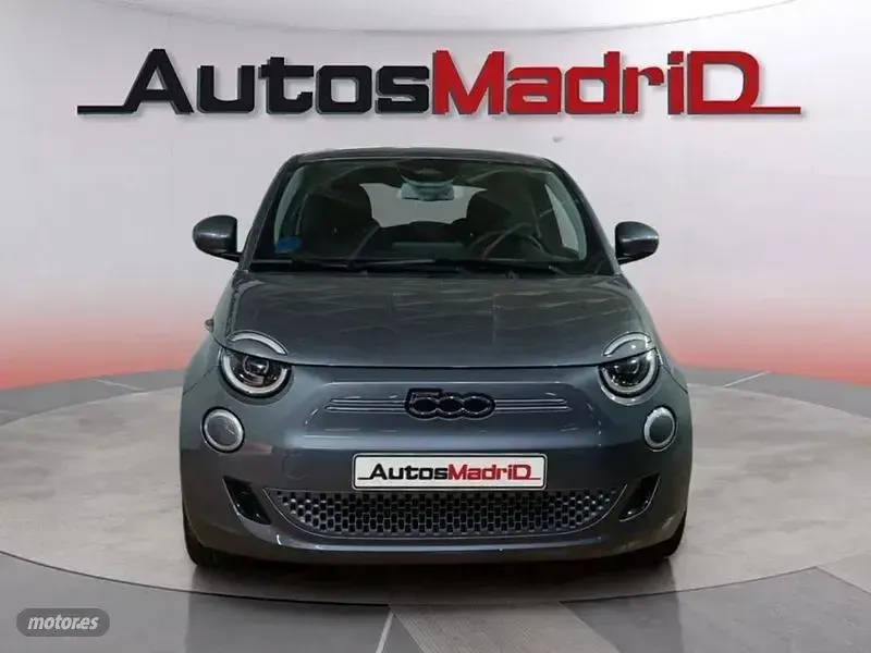 Usado Fiat 500e 86 kW (118 CV) 2024 Gris Berlina