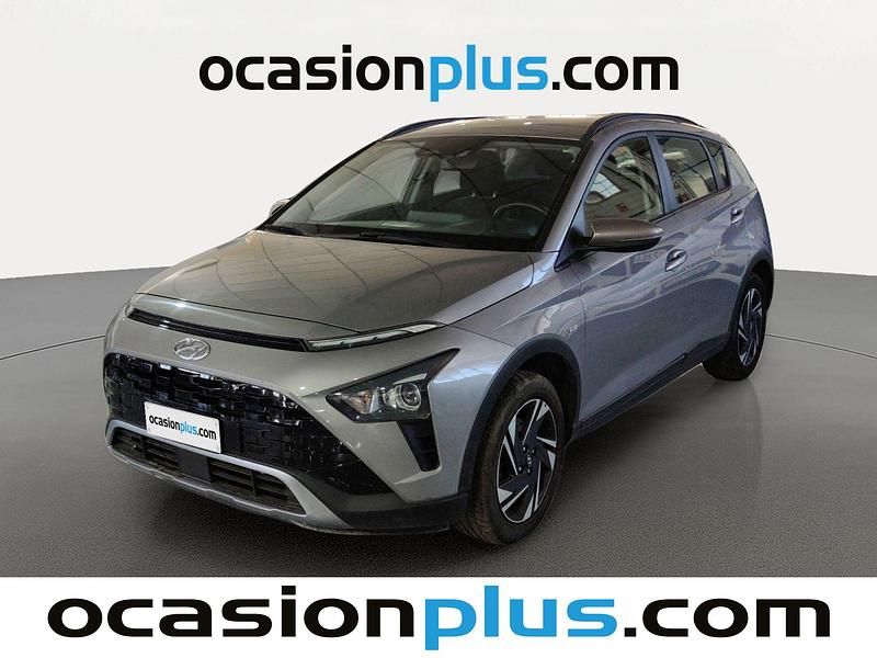 Usado Hyundai Bayon 100 CV (73 kW) 2022 Gris SUV
