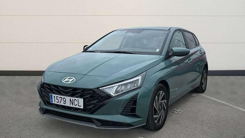 Usado Hyundai i20 101 CV (74 kW) 2025 Verde Utilitario