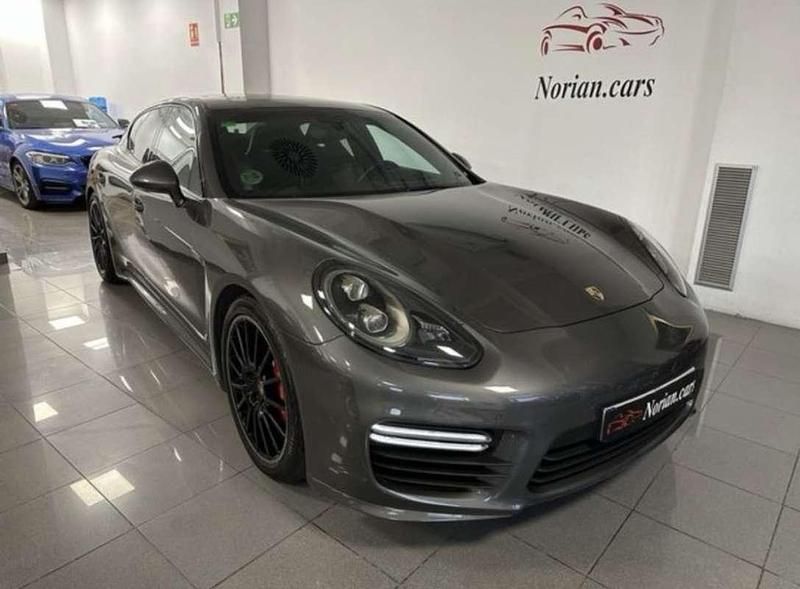 Usado Porsche Panamera GTS 441 CV (324 kW) 2014 Gris Berlina