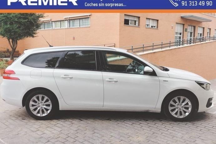 Usado 2019 Peugeot 308 Style | 9990 € (Precio justo) - Imagen 1/4