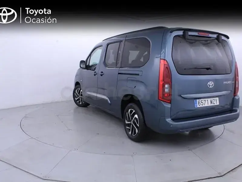 Usado Toyota Proace Verso Active 131 CV (96 kW) 2025 Azul Familiar