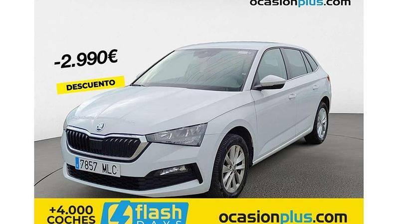 Blanco Usado 2023 Skoda Scala Selection Utilitario | 13.628 € (Buen precio) - Imagen 1/4