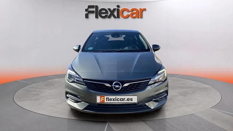 Usado Opel Astra 110 CV (80 kW) 2020 Gris Berlina