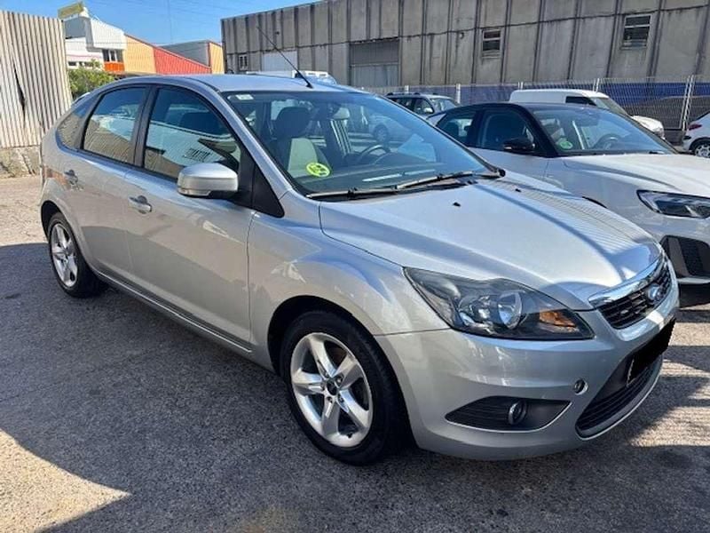 Plateado Usado 2009 Ford Focus Titanium Utilitario | 4500 € (Precio justo) - Imagen 1/4
