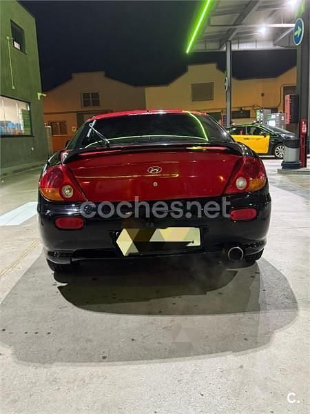 Negro Usado 2004 Hyundai Coupé Coupe | 3150 € (Precio justo) - Imagen 1/4