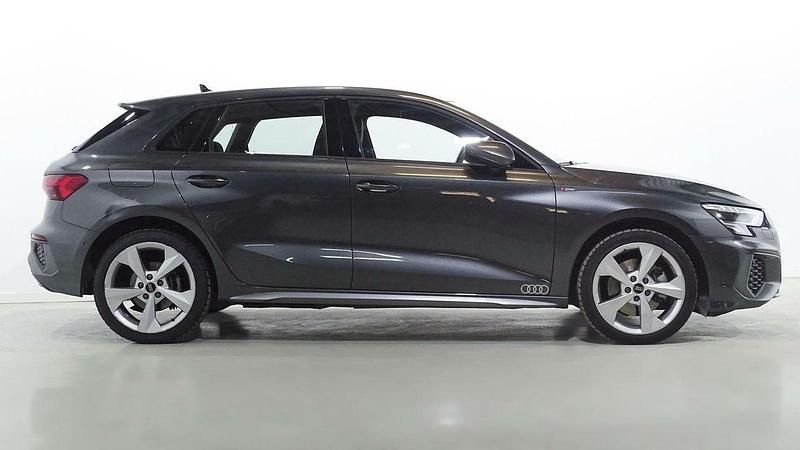 Usado Audi A3 Sportback e-tron S-Line 204 CV (150 kW) 2021 Gris Utilitario