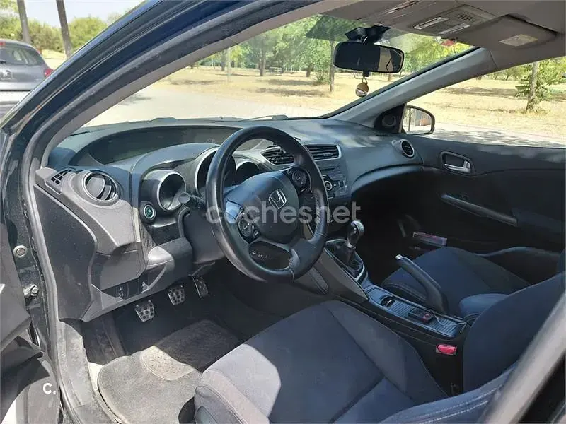 Usado Honda Civic Sport 100 CV (73 kW) 2014 Negro Berlina