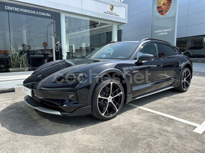 Usado Porsche Taycan Cross Turismo 350 kW (476 CV) 2024 Negro jet metalizado Berlina