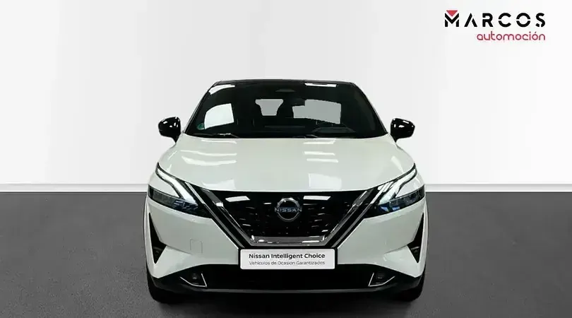 Usado Nissan Qashqai Tekna 190 CV (139 kW) 2022 Lunar white midnight black n SUV