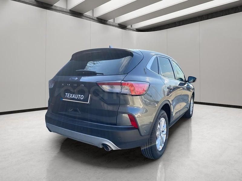 Usado Ford Kuga Titanium 150 CV (110 kW) 2020 Marrón SUV