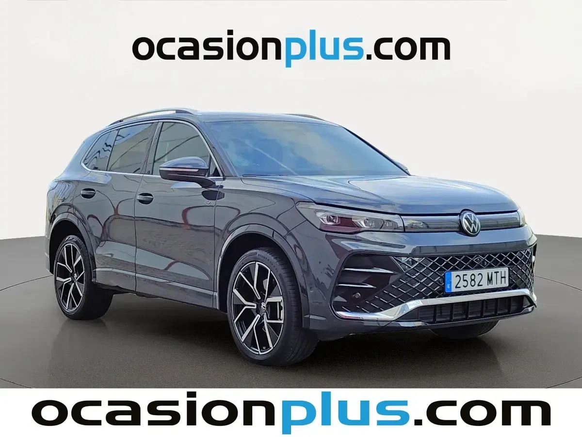 Usado VW Tiguan R-line 193 CV (141 kW) 2024 Gris oscuro SUV