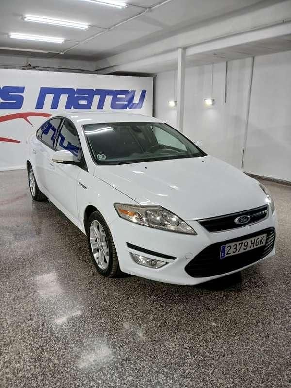Blanco Usado 2011 Ford Focus Titanium Berlina | 5000 € (Buen precio) - Imagen 1/4