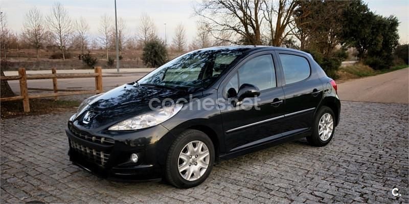 Negro Usado 2010 Peugeot 207 Sportium Berlina | 2800 € (Super precio) - Imagen 1/4