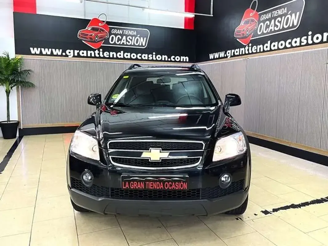 Usado Chevrolet Captiva LS 126 CV (92 kW) 2010 Plateado SUV