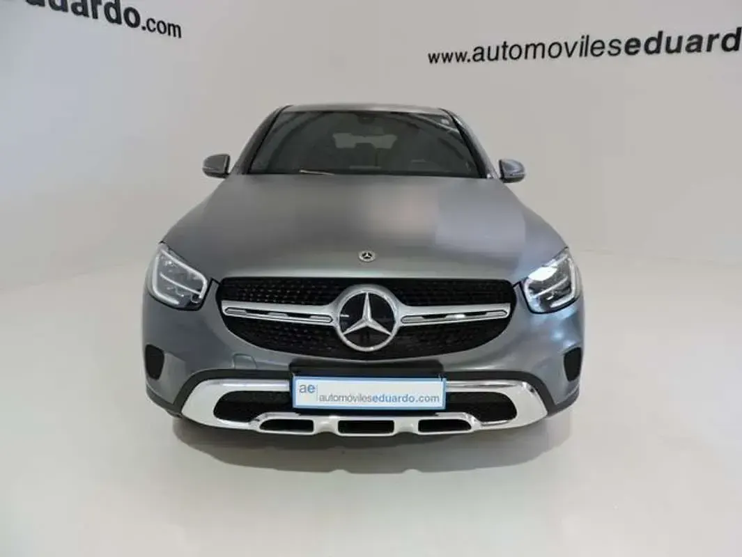 Usado Mercedes GLC300 Business 321 CV (236 kW) 2020 Gris SUV