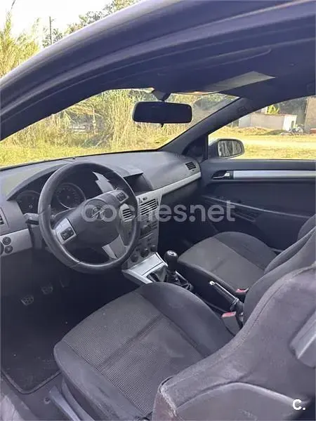 Usado Opel Astra GTC Sport 100 CV (73 kW) 2007 Blanco Berlina