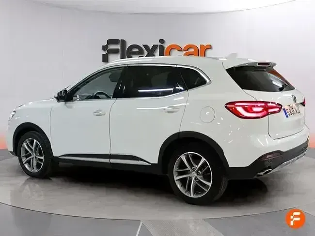 Używany MG HS Luxury 162 KM (119 kW) 2023 Biały SUV