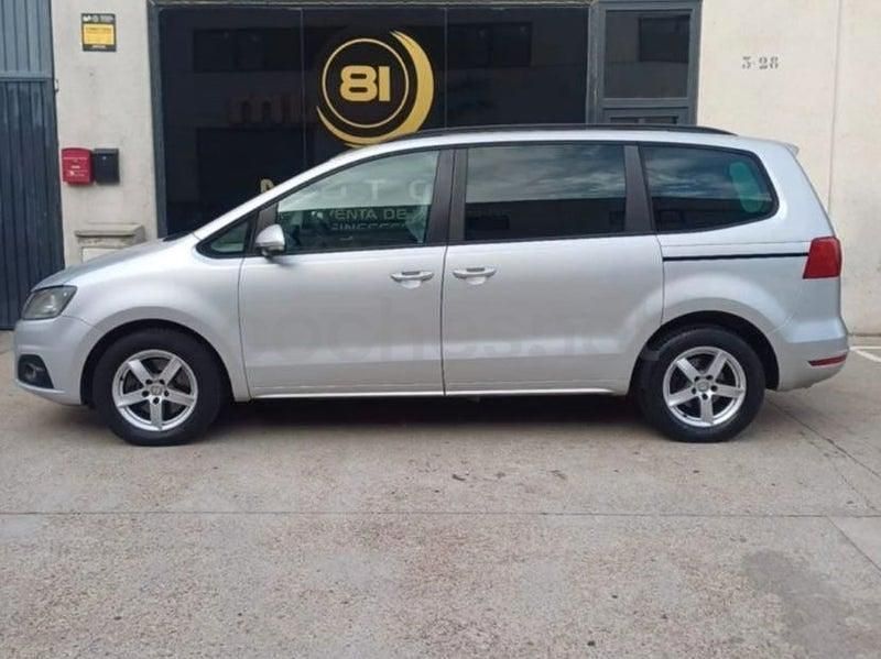Usado Seat Alhambra Ecomotive 140 CV (102 kW) 2012 Gris / plata Monovolumen