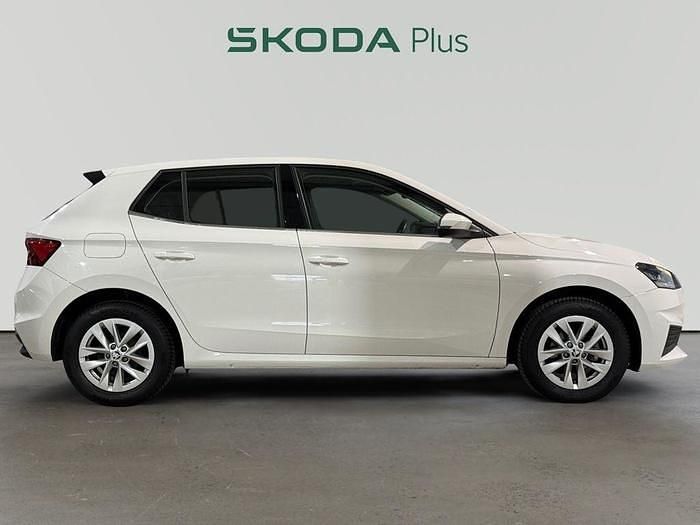 Usado Skoda Fabia Ambition 95 CV (69 kW) 2023 Blanco Utilitario