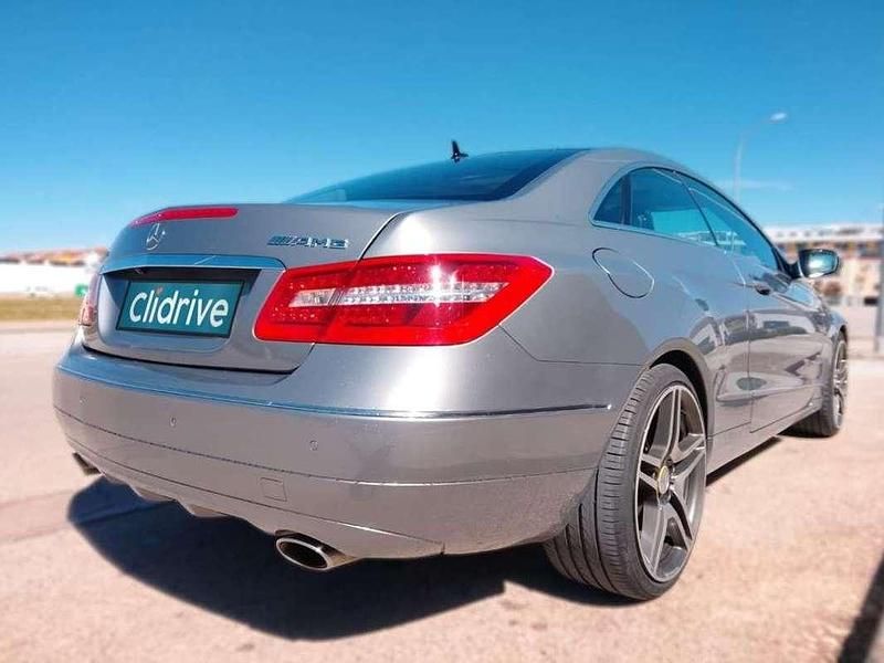 Usado Mercedes E350 231 CV (169 kW) 2009 Gris Coupe