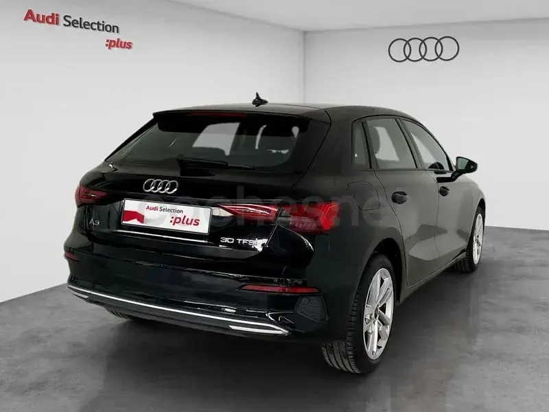 Usado Audi A3 Advanced Plus 110 CV (80 kW) 2021 Negro Berlina