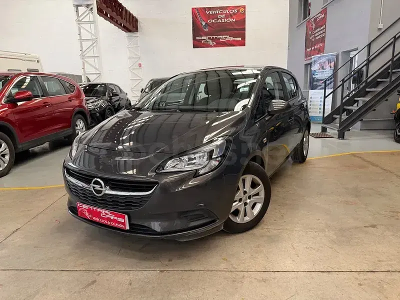 Usado Opel Corsa Selective 100 CV (73 kW) 2015 Gris / plata Utilitario
