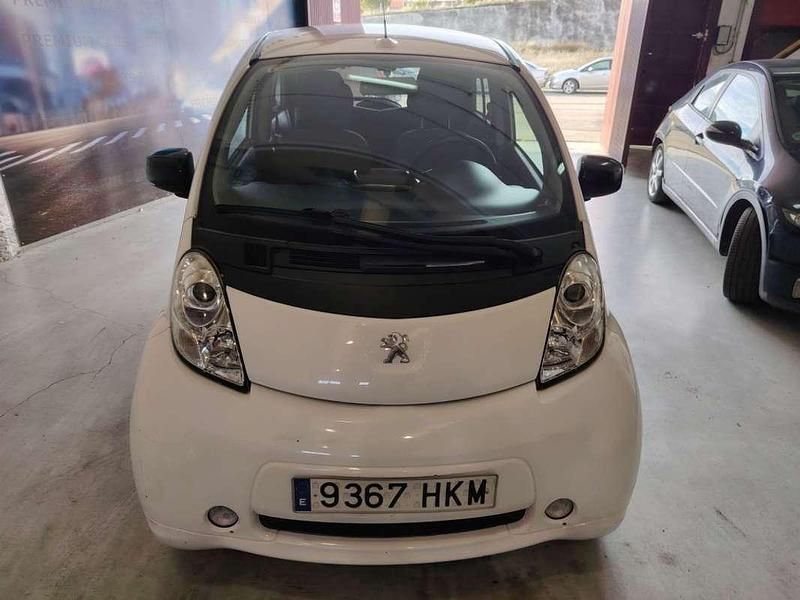 Usado Peugeot iON Access 49 kW (67 CV) 2012 Blanco Utilitario