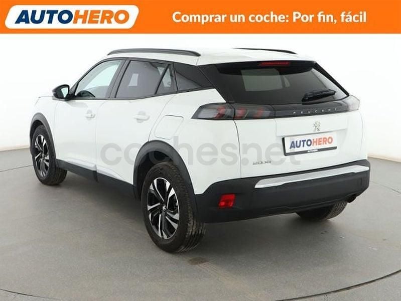 Usado Peugeot 2008 Allure 100 CV (73 kW) 2022 Blanco SUV