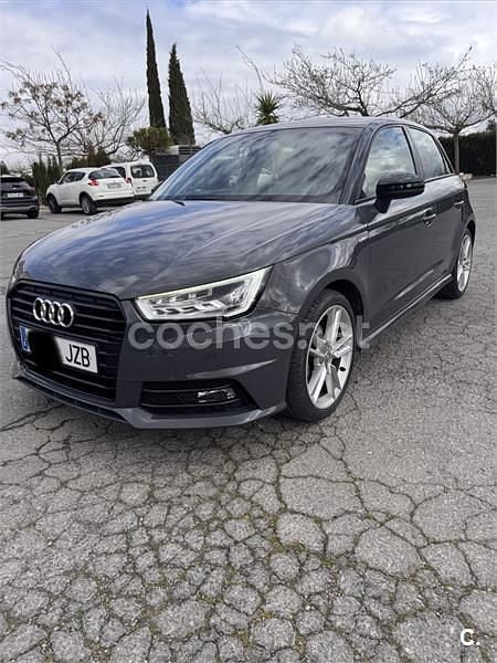 Usado Audi A1 Sportback Attraction 95 CV (69 kW) 2017 Gris / plata Utilitario