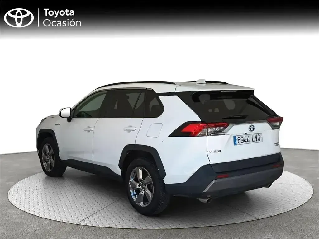 Usado Toyota RAV4 Hybrid Advance 222 CV (163 kW) 2021 Blanco SUV
