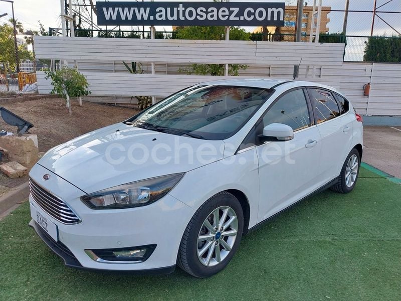 Blanco Usado 2016 Ford Focus Titanium Berlina | 11.900 € (Buen precio) - Imagen 1/4