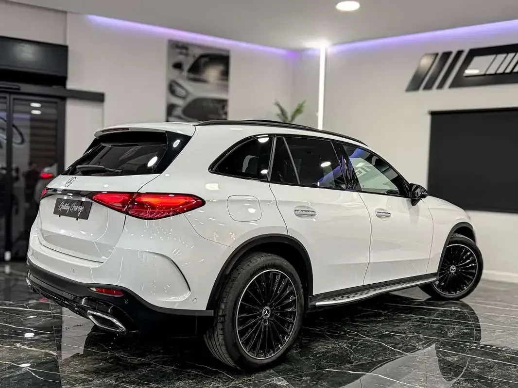 Usado Mercedes GLC300 269 CV (197 kW) 2023 Blanco SUV