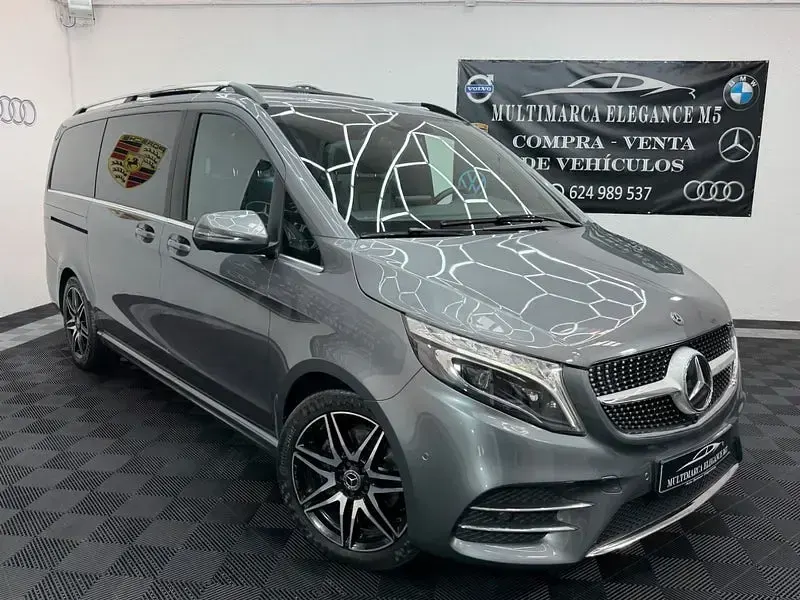 Usado Mercedes V300 Exclusive 239 CV (175 kW) 2019 Gris / plata Monovolumen