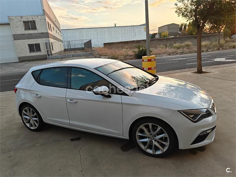 Usado Seat Leon FR 150 CV (110 kW) 2019 Blanco Berlina