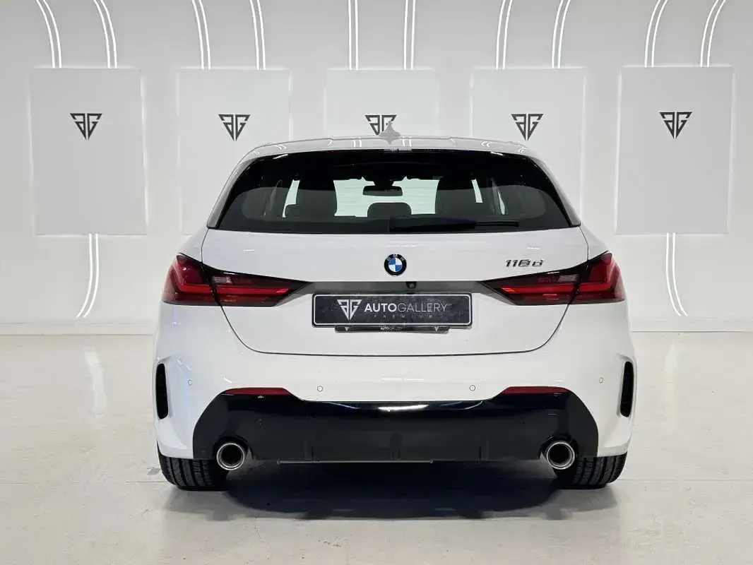 Usado BMW 118 M Sport 150 CV (110 kW) 2020 Blanco Utilitario
