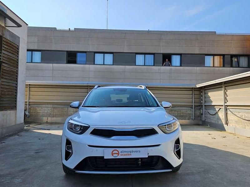 Usado Kia Stonic 101 CV (74 kW) 2025 Blanco SUV