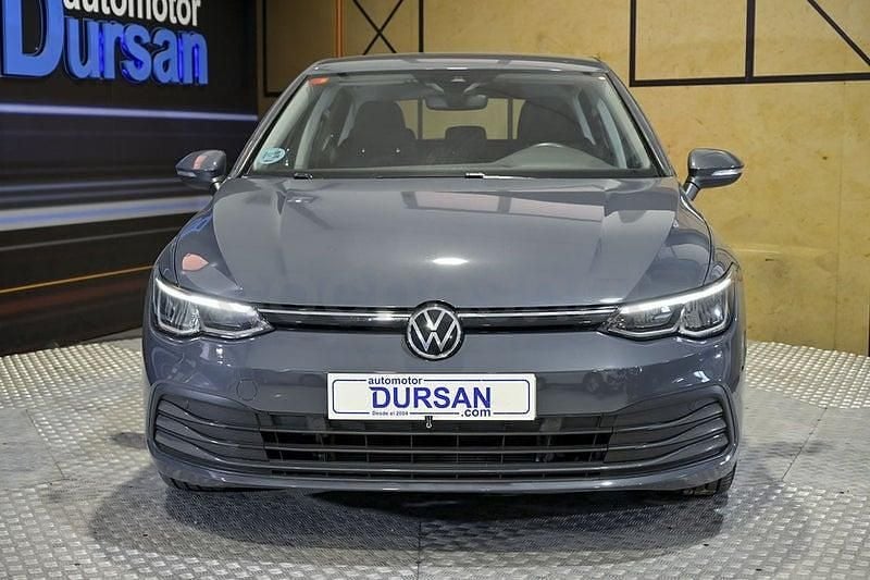 Usado VW Golf VIII 115 CV (84 kW) 2021 Gris / plata Berlina