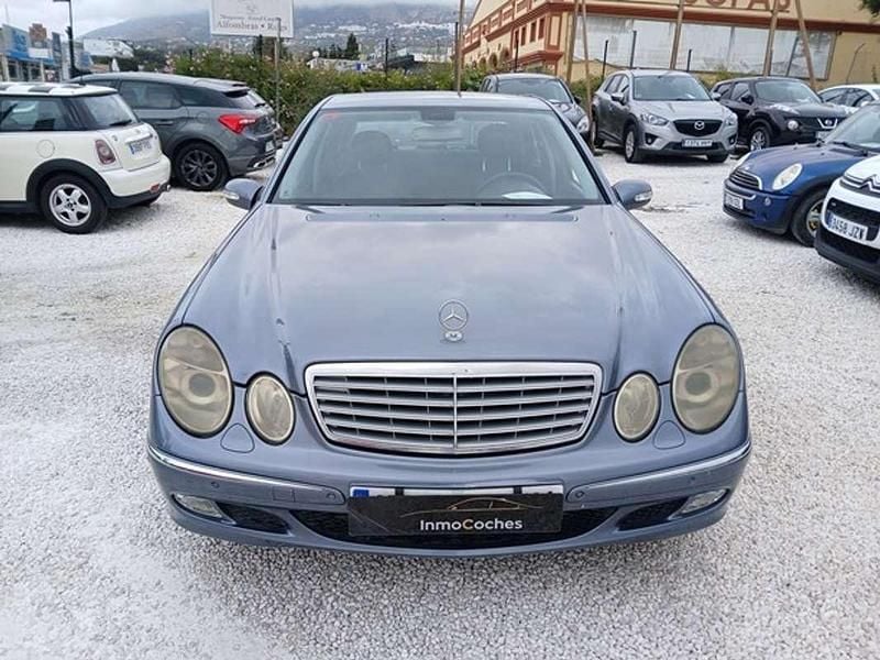 Usado Mercedes E270 Elegance 177 CV (130 kW) 2002 Gris Berlina