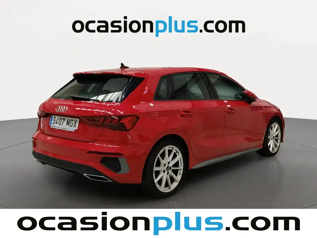 Usado Audi A3 S-Line 150 CV (110 kW) 2023 Rojo Berlina