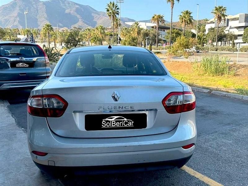 Usado Renault Fluence Dynamique 110 CV (80 kW) 2010 Gris Berlina