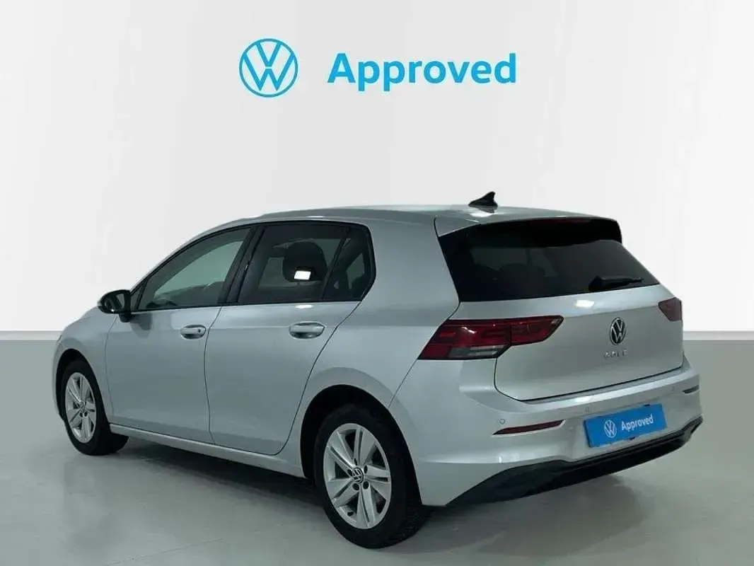 Usado VW Golf VIII Life 110 CV (80 kW) 2023 Gris Utilitario