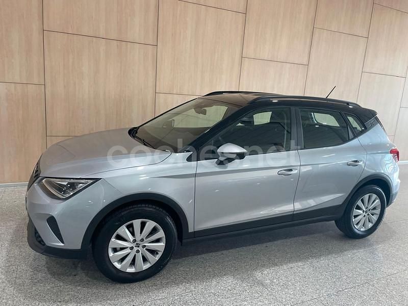 Gris / plata Usado 2024 Seat Arona Style SUV | 18.600 € (Precio justo) - Imagen 1/4