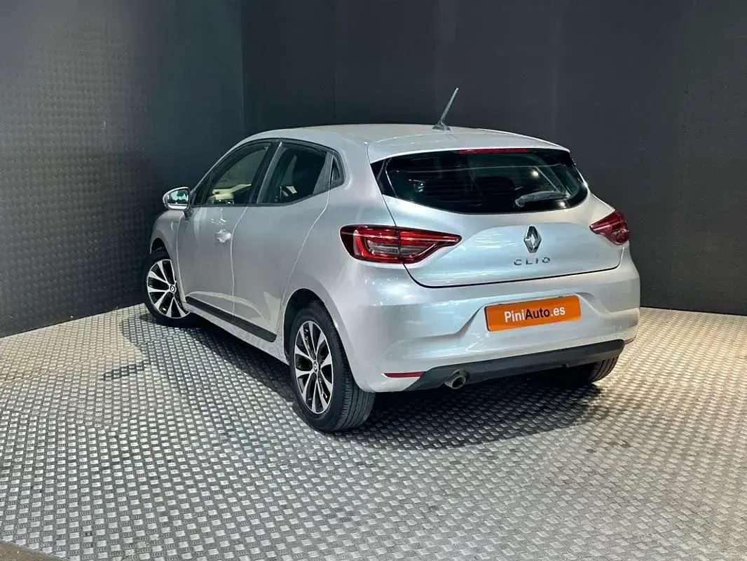 Usado Renault Clio Evolution 91 CV (66 kW) 2022 Gris Utilitario